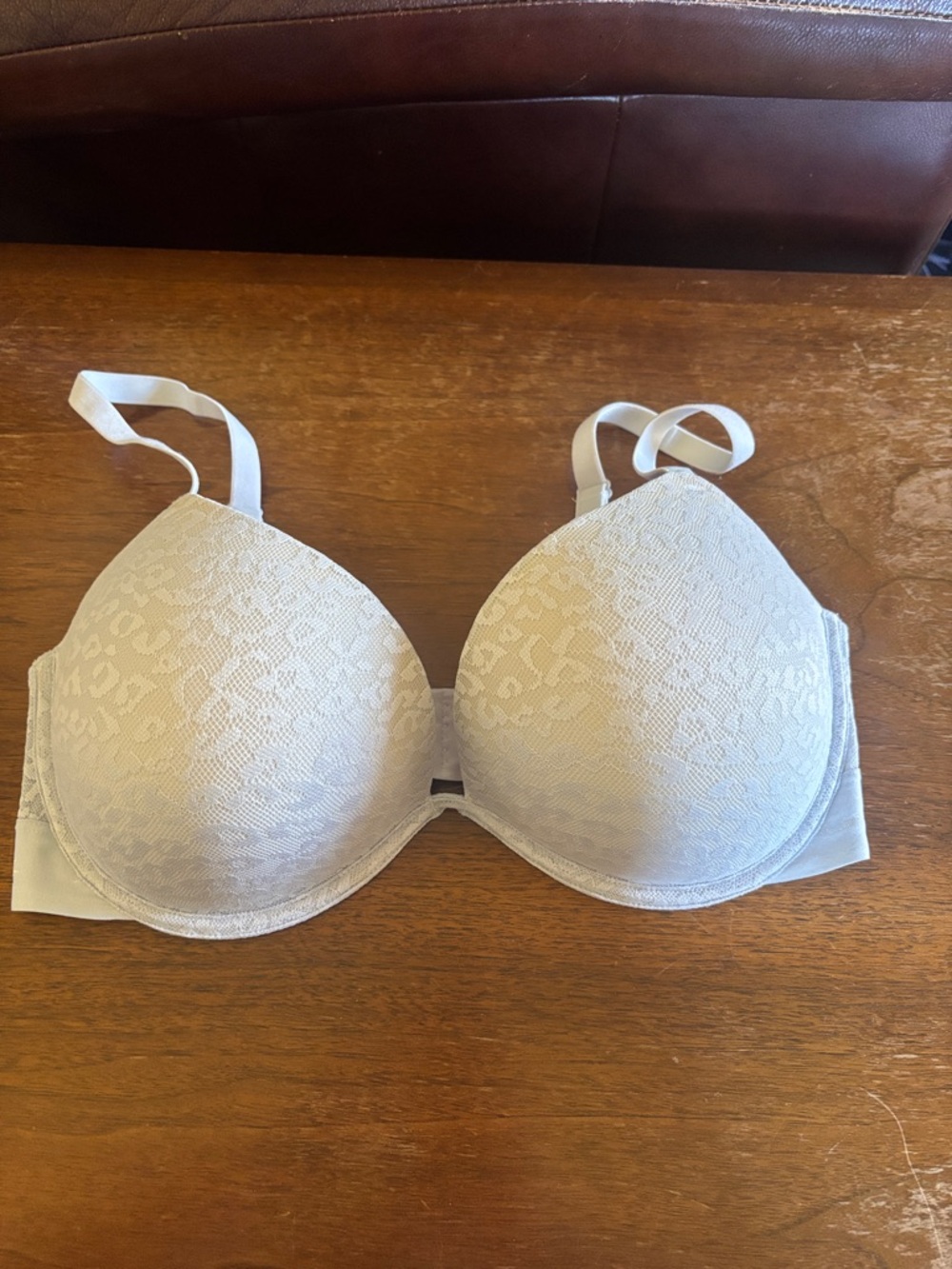 Victoria's Secret Lace Wear Everywhere Super Push Up bra - Ice blue